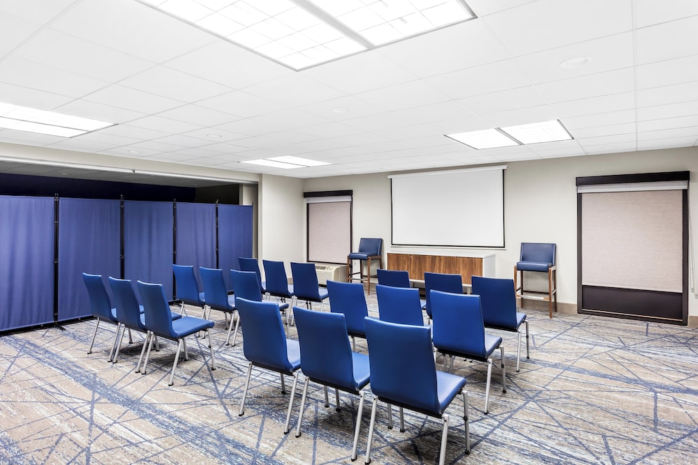 Holiday Inn Express Suites Charleston by IHG - photo 55