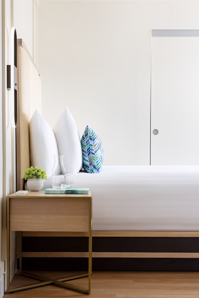 The Anza A Calabasas Hotel - photo 32
