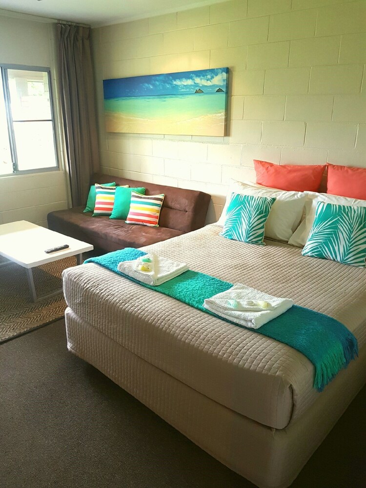 Forrest Beach Hotel — Ingham — photo 4