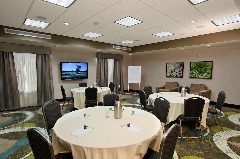 Hampton Inn & Suites Winnie - photo 32