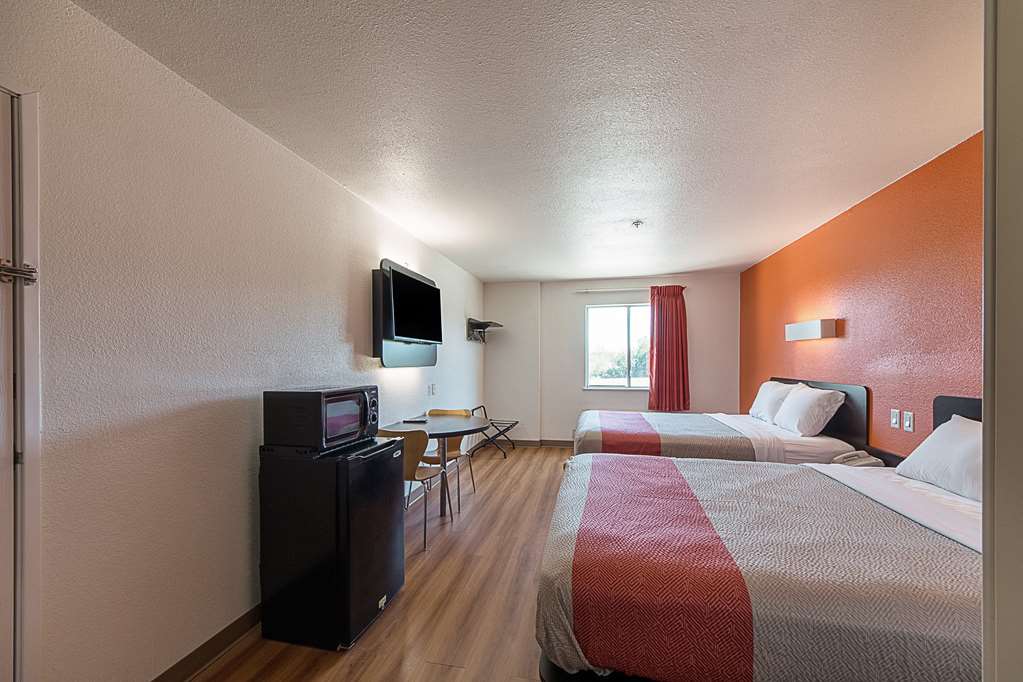 Motel 6 San Antonio TX Downtown Alamo Dome - photo 12