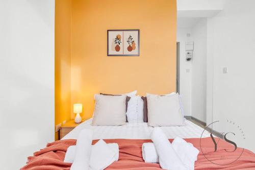 Smart Studio 1B Near Alton Towers with Netflix Wi Fi & Parking in Stoke-On-Trent, United Kingdom