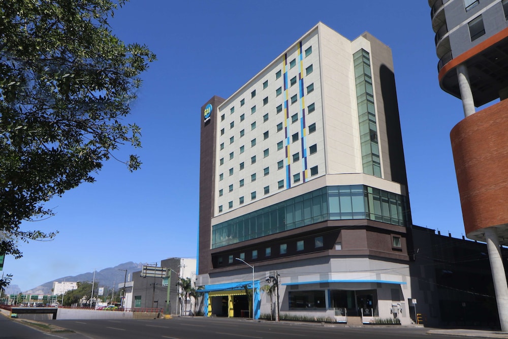 Tru by Hilton Monterrey Fundidora in Monterrey, Mexico