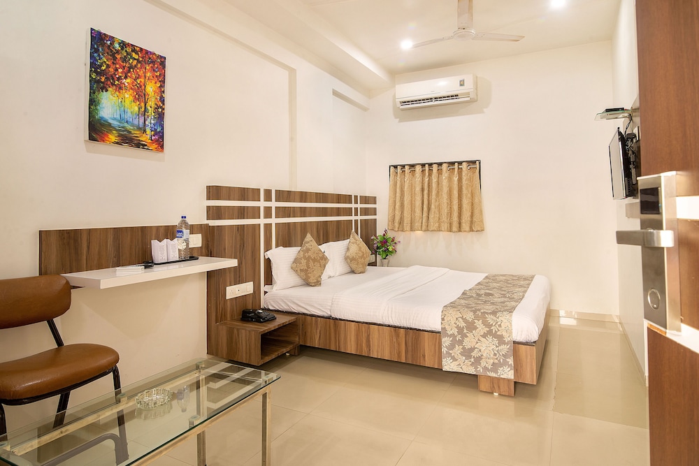 Hotel Sheetal Plaza in Surat, India