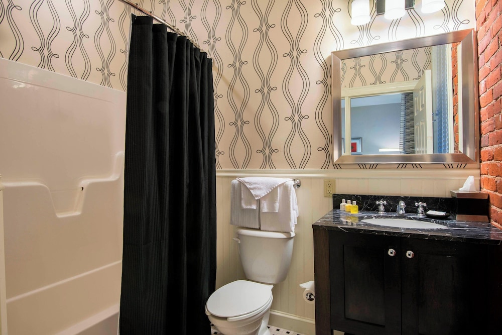 Fairfield Inn & Suites by Marriott Keene Downtown - photo 19