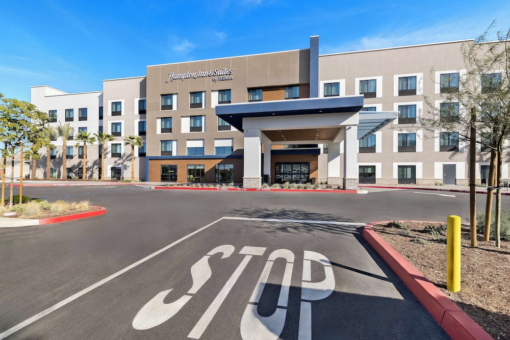 Hampton Inn & Suites by Hilton Corona - photo 52