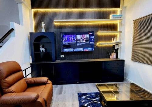 Lasalle House 4 storey entire house with rooftop 200 sqm Suvarnabhumi airport BTS — 4-Star Luxury Hotel in Bangkok, Thailand