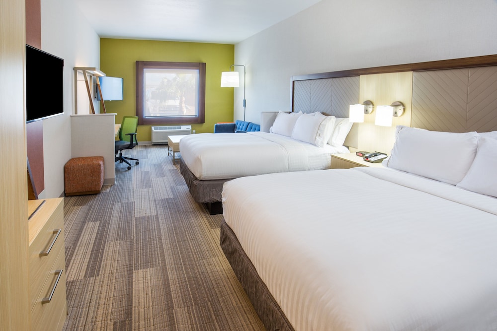 Holiday Inn Express & Suites Pahrump an IHG Hotel - photo 5