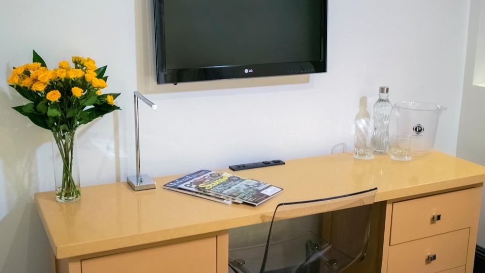 La Pensione Hotel - photo 10