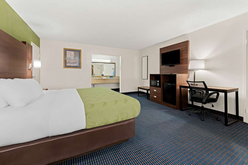Quality Inn Americus - photo 11