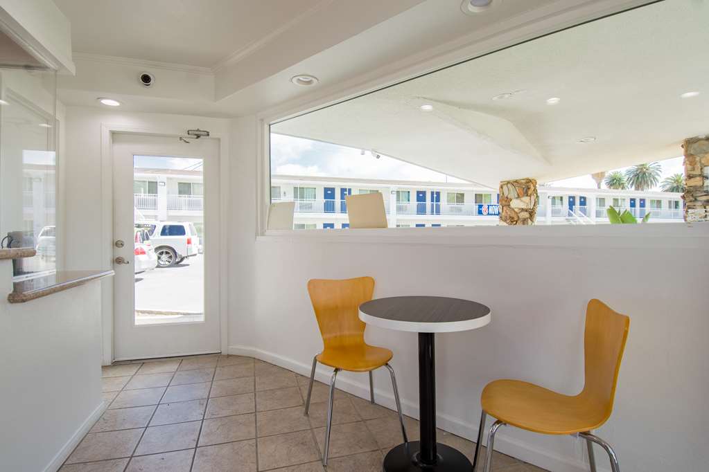 Motel 6 San Bernardino CA Downtown - photo 26
