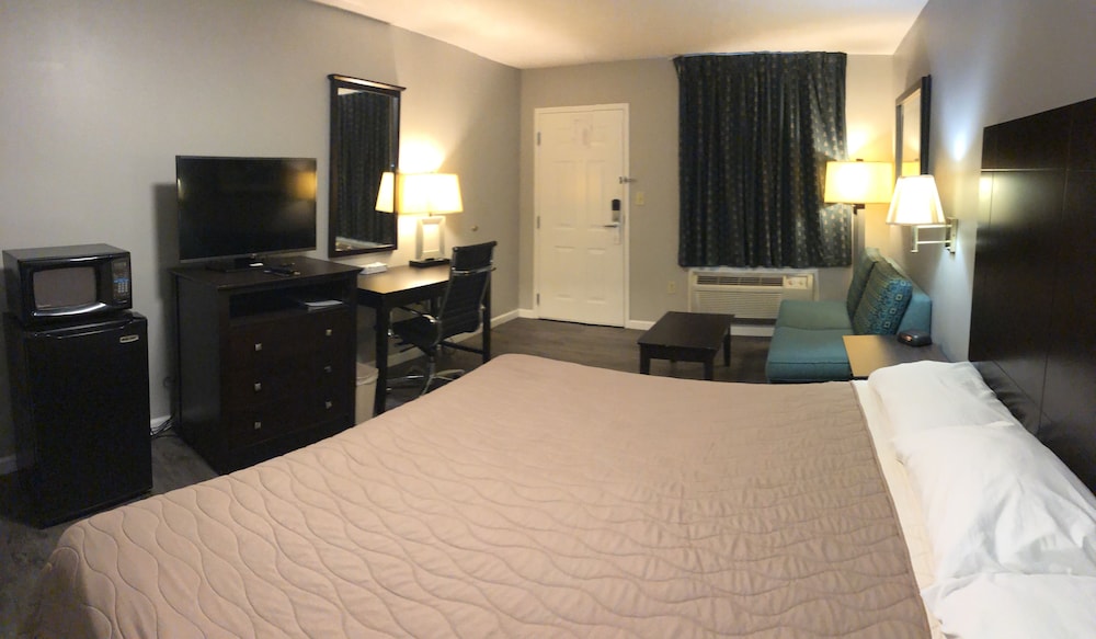 Deerfield Inn & Suites - photo 8