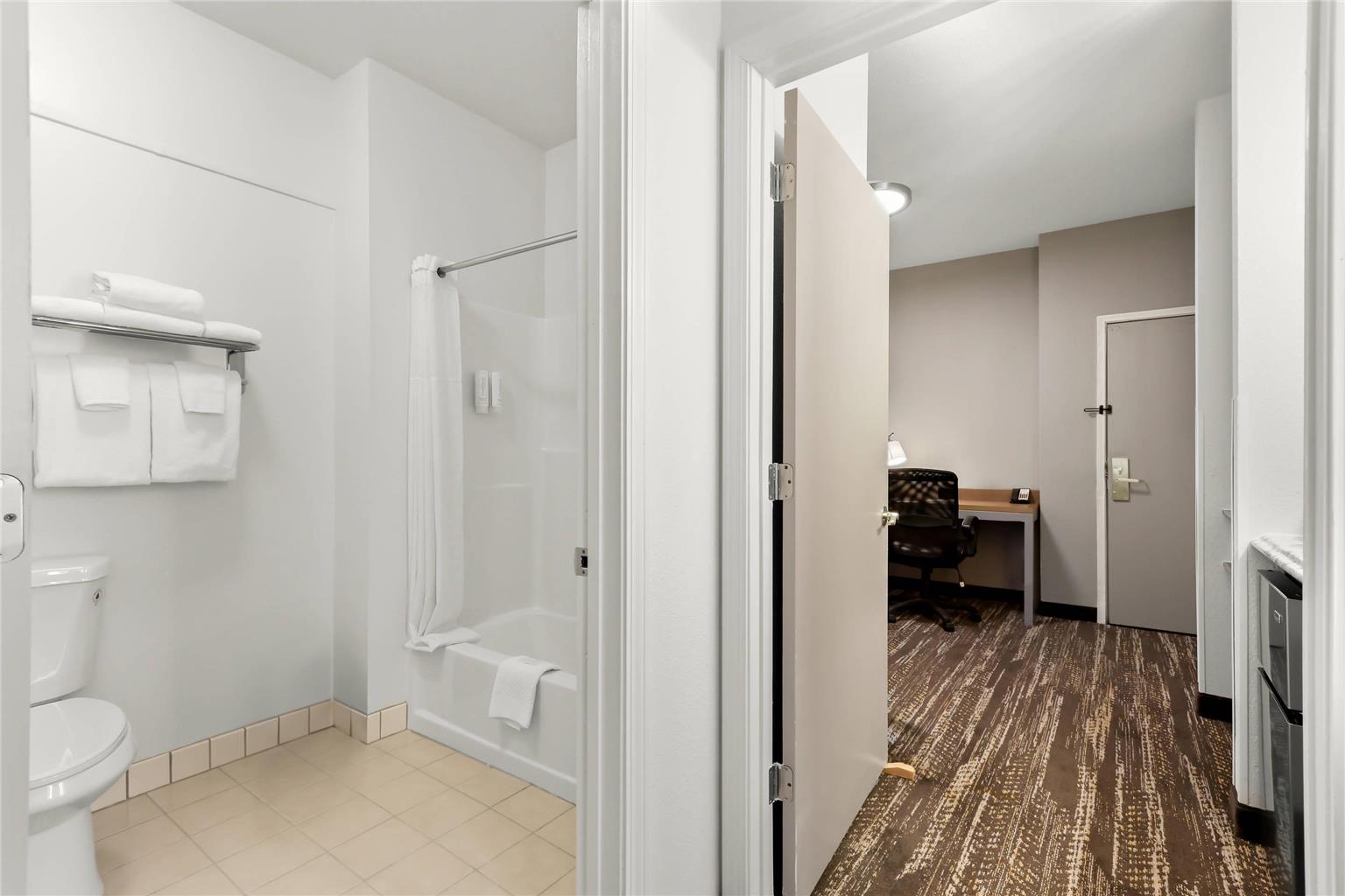 Clarion Suites Anchorage Downtown - photo 14