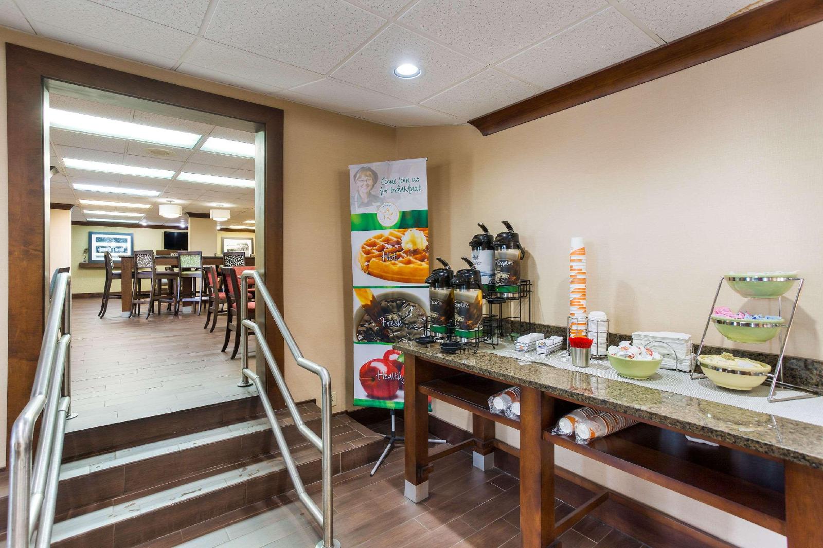 Quality Inn Hamilton Place - photo 27