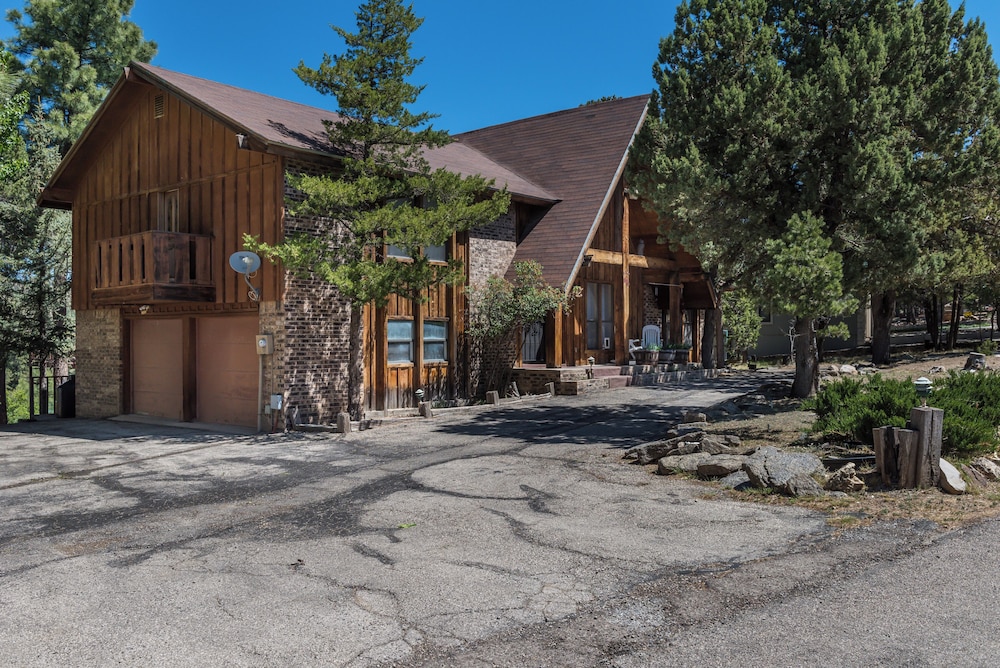 Cowboys Indians and Outlaws by Kokopelli Property Management in Ruidoso, United States