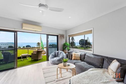 Stunning Ocean Views San Remo in San Remo, Australia