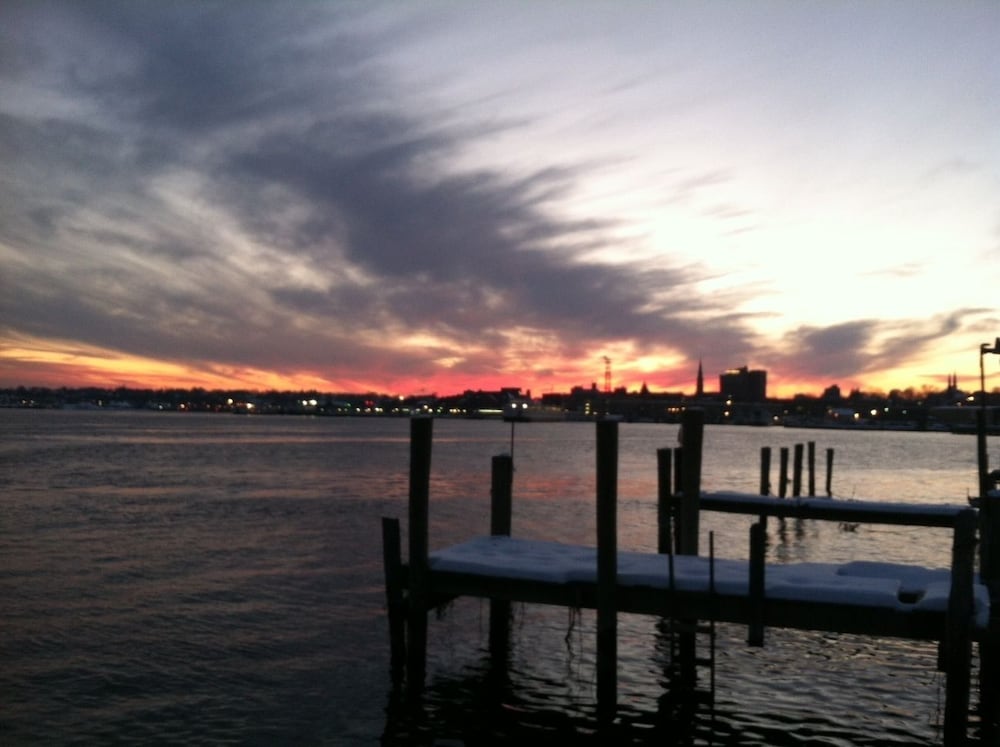 Thames Inn & Marina - photo 15