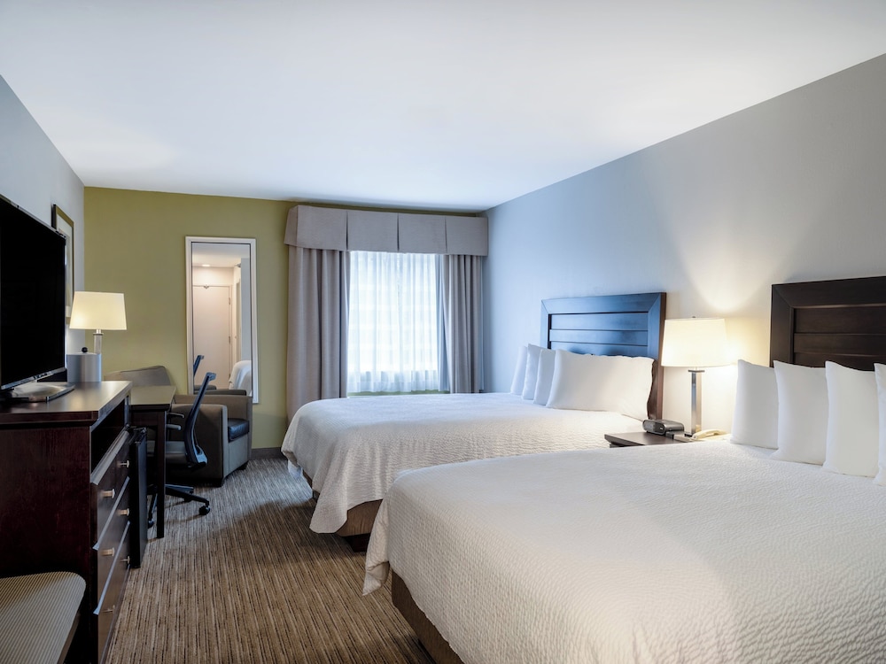 Holiday Inn Express & Suites Chicago Libertyville by IHG - photo 12