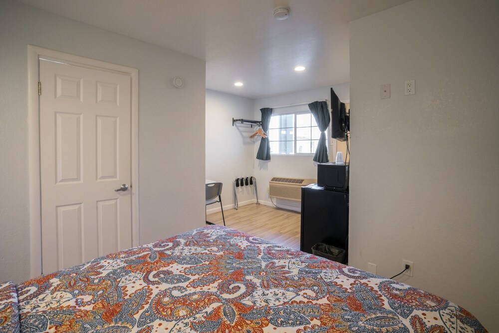 Berkeley Inn - photo 7