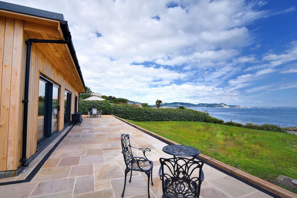 Harbour Heights Cottage — 4-Star Luxury Hotel in Lyme Regis, United Kingdom