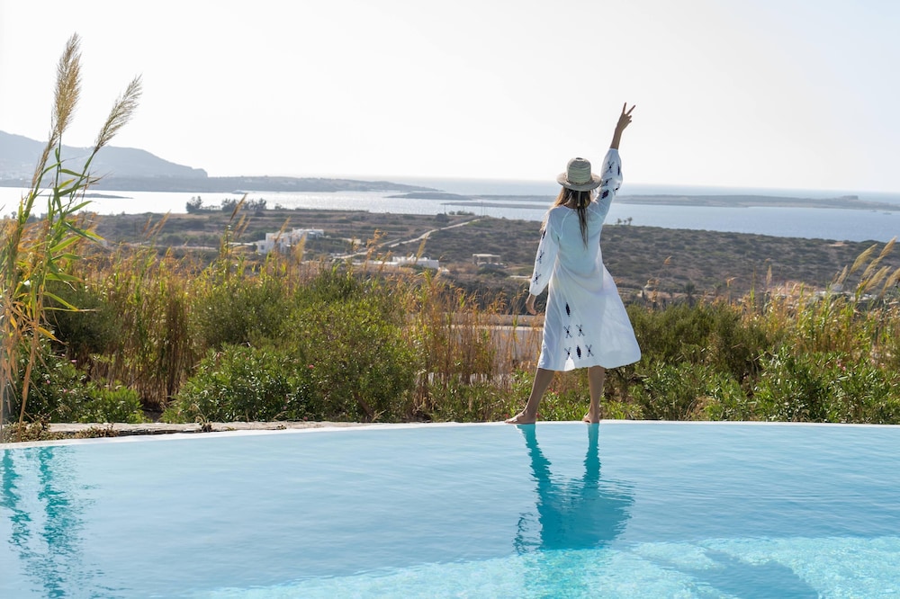 Anthemion Paros Villas & Suites — 4-Star Luxury Hotel in Paros, Greece