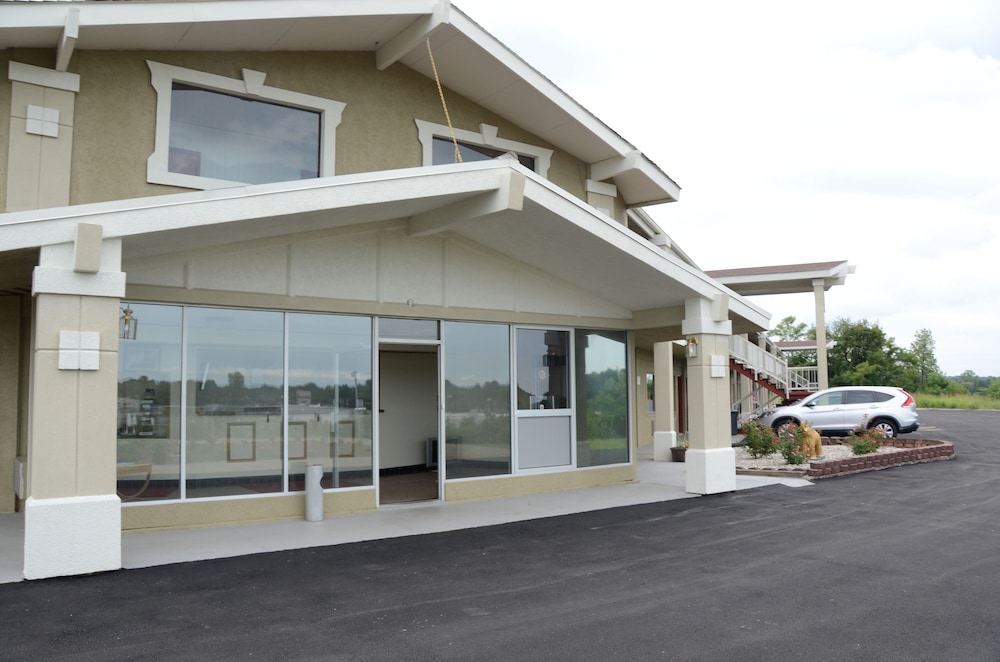Big Spring Inn - photo 23