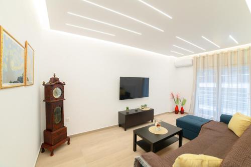Spacius And Comfy Apartment Thessaloniki — 4-Star Luxury Hotel in Thessaloniki, Greece