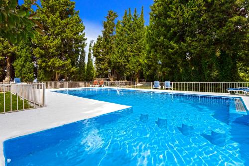 Holiday Home El Alcázar — 4-Star Luxury Hotel in Alcaucin, Spain