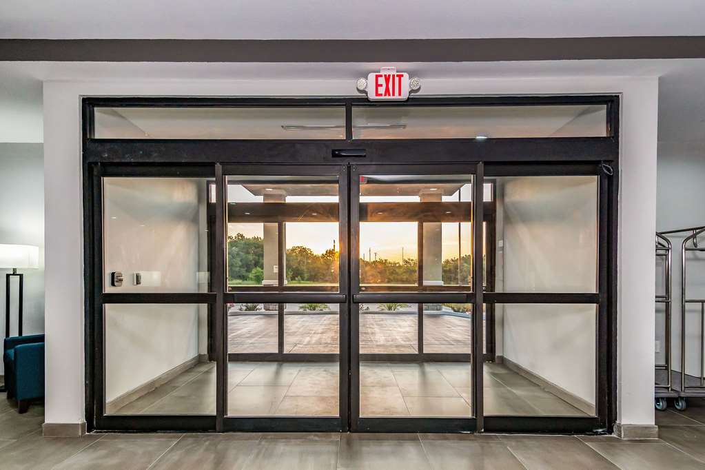 Comfort Suites DeSoto Dallas South - photo 9