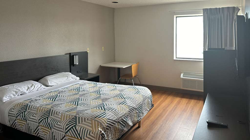 Motel 6 Waterloo IA - photo 20