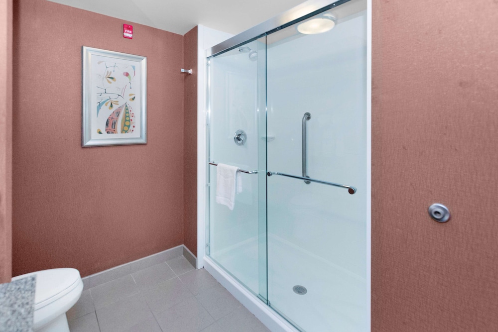 Hampton Inn Butler - photo 23
