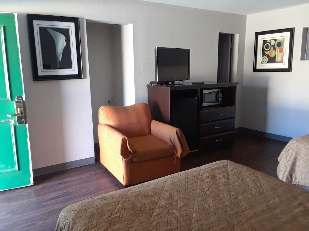 Richmond Motel - photo 17
