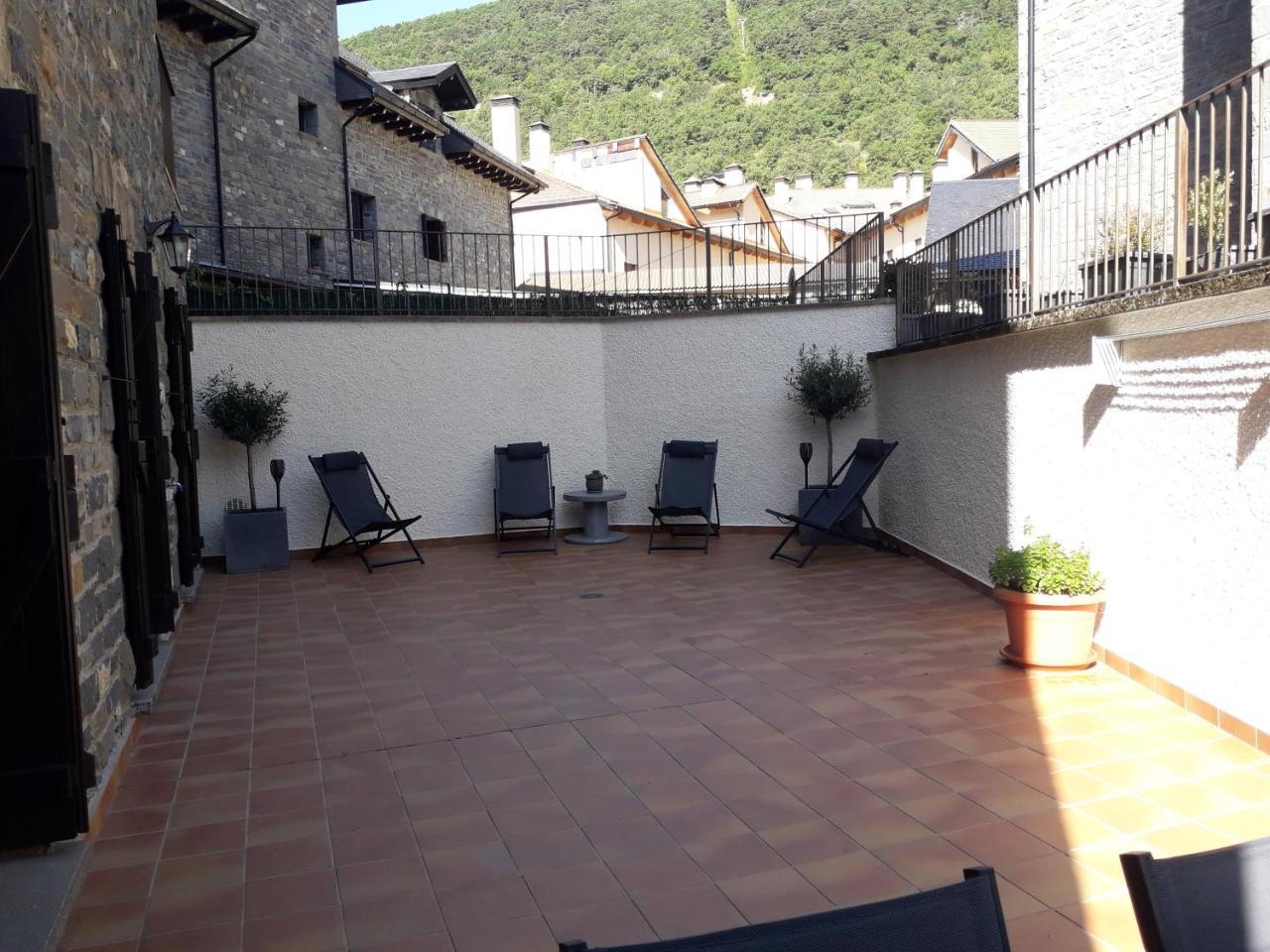 Casa Che Playa & Montana Biescas — 4-Star Luxury Hotel in Biescas, Spain