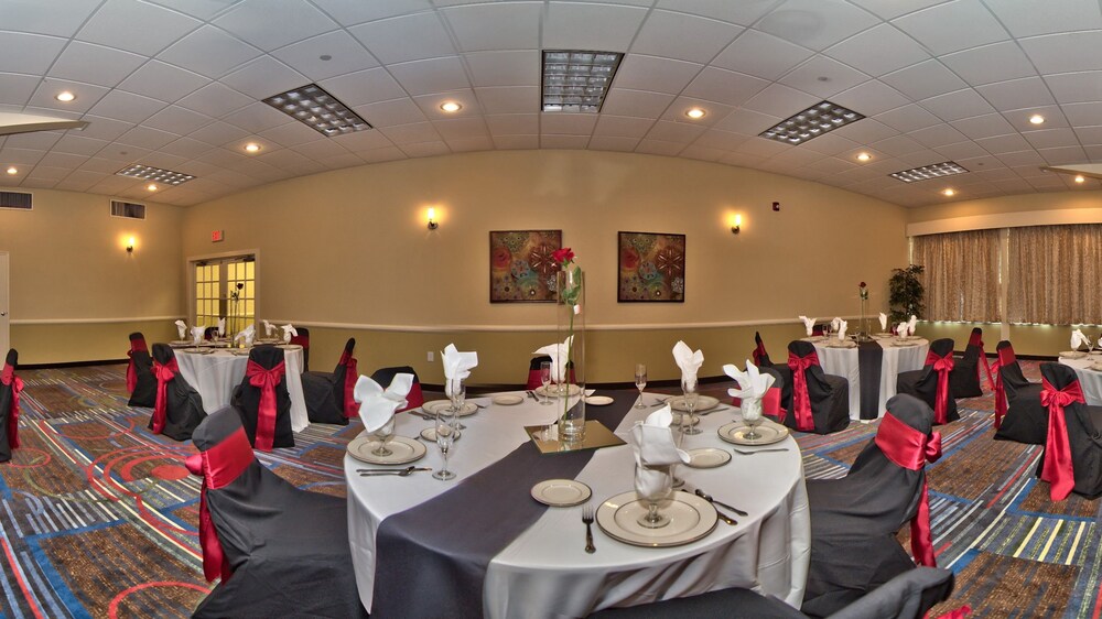 Quality Inn & Suites Vestal Binghamton near University - photo 34
