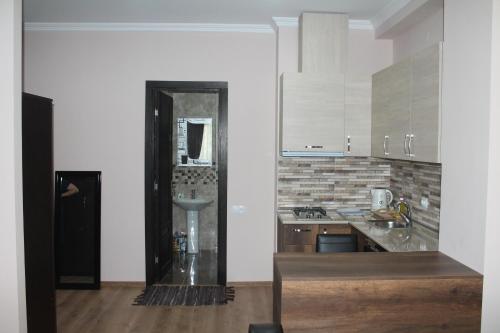 Lali's apartment