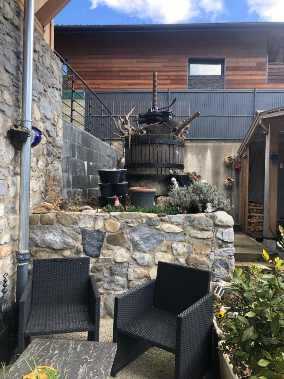 Sub Zero - carbon neutral hotel in Unknown City