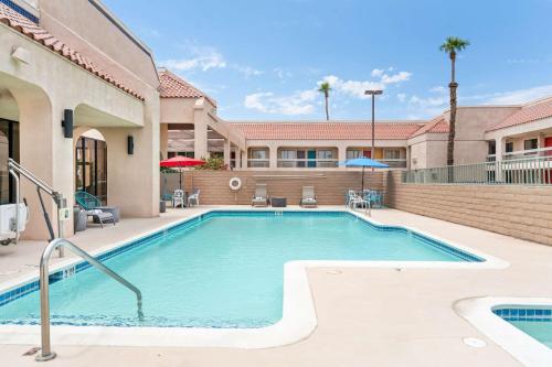 Signature Indio I 10 Coachella Valley by Sonesta - photo 25