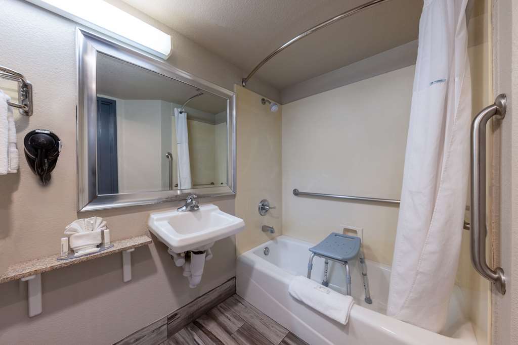 Comfort Inn Lathrop Stockton Airport - photo 19