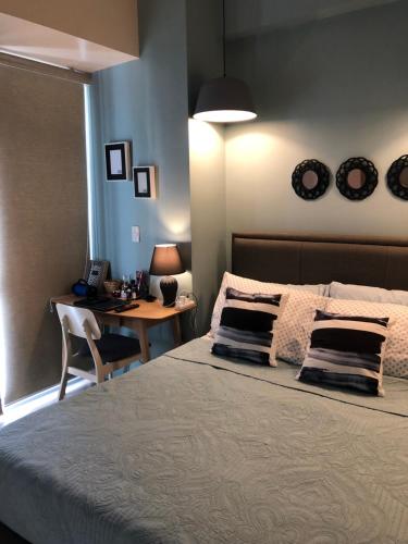 Modern and Cozy Studio near Airport Terminal 3 — 4-Star Luxury Hotel in Manila, Philippines