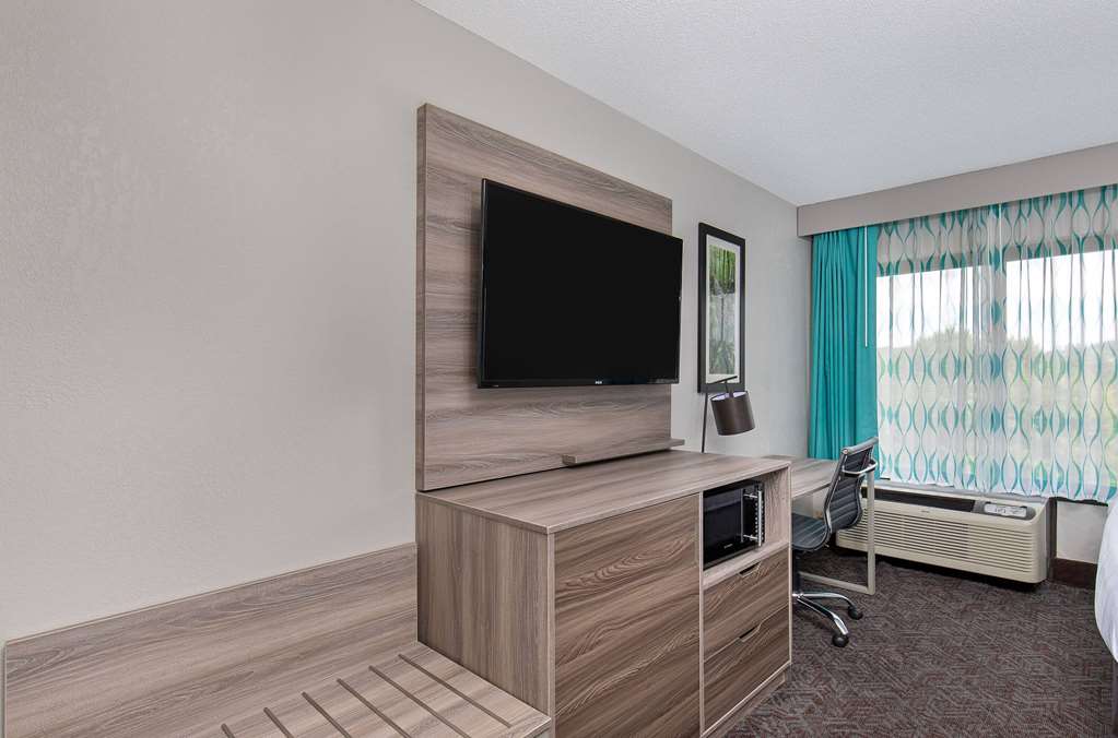 La Quinta Inn by Wyndham Pigeon Forge Dollywood - photo 13