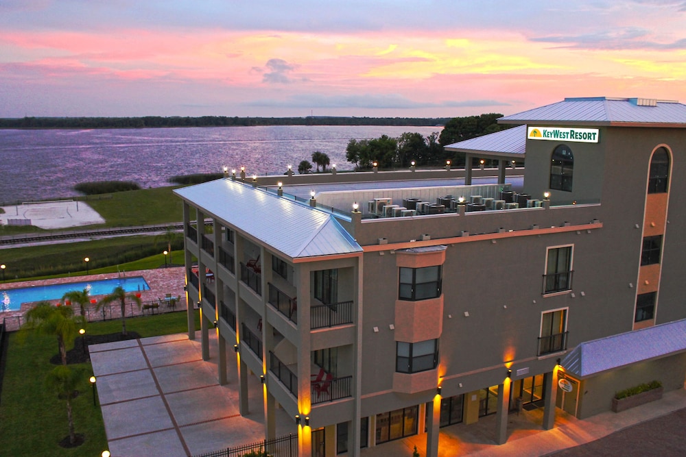 The Citrus on the Lake - photo 2