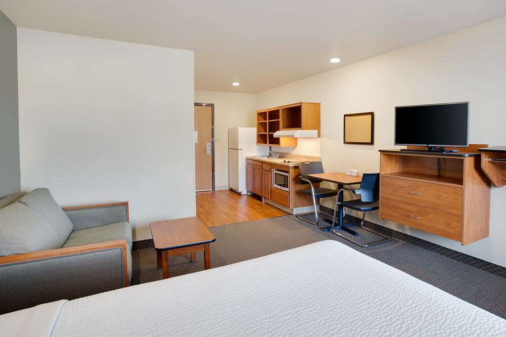 WoodSpring Suites Columbus North I 270 - photo 9