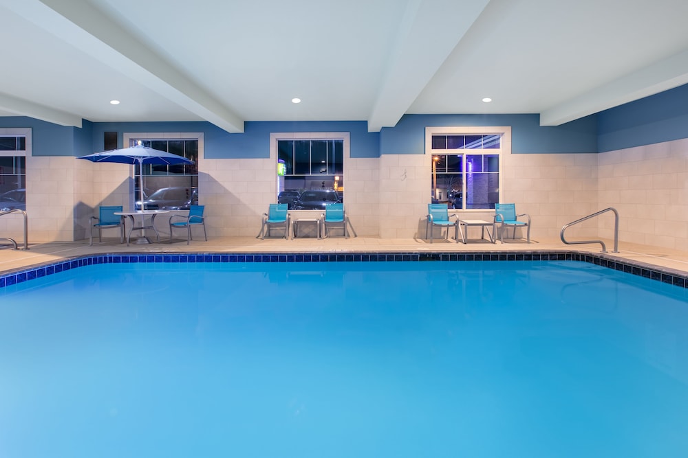 Holiday Inn Express Hotel & Suites Seaside Convention Center by IHG - photo 34