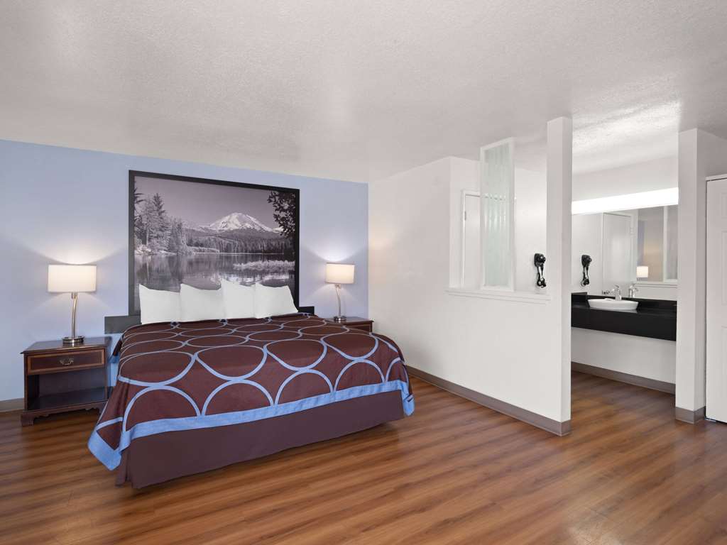 Super 8 by Wyndham Dunnigan - photo 13