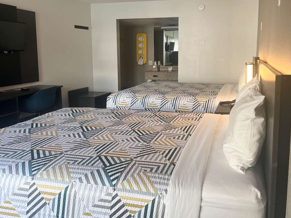 Motel 6 Glendale - photo 17