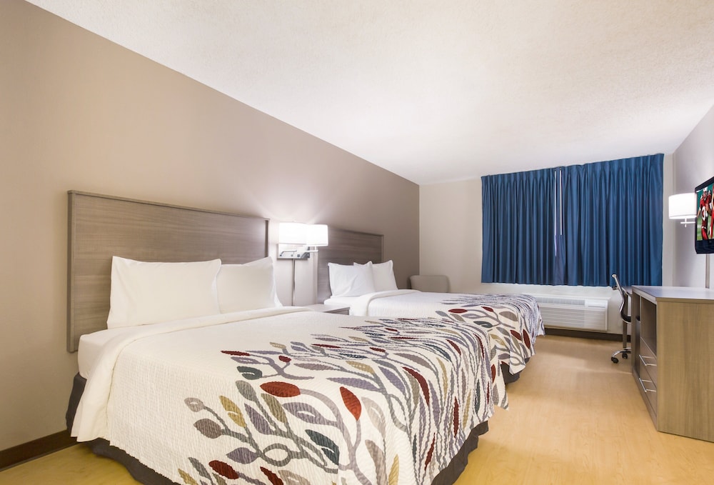 Red Roof Inn Lawrenceburg - photo 12