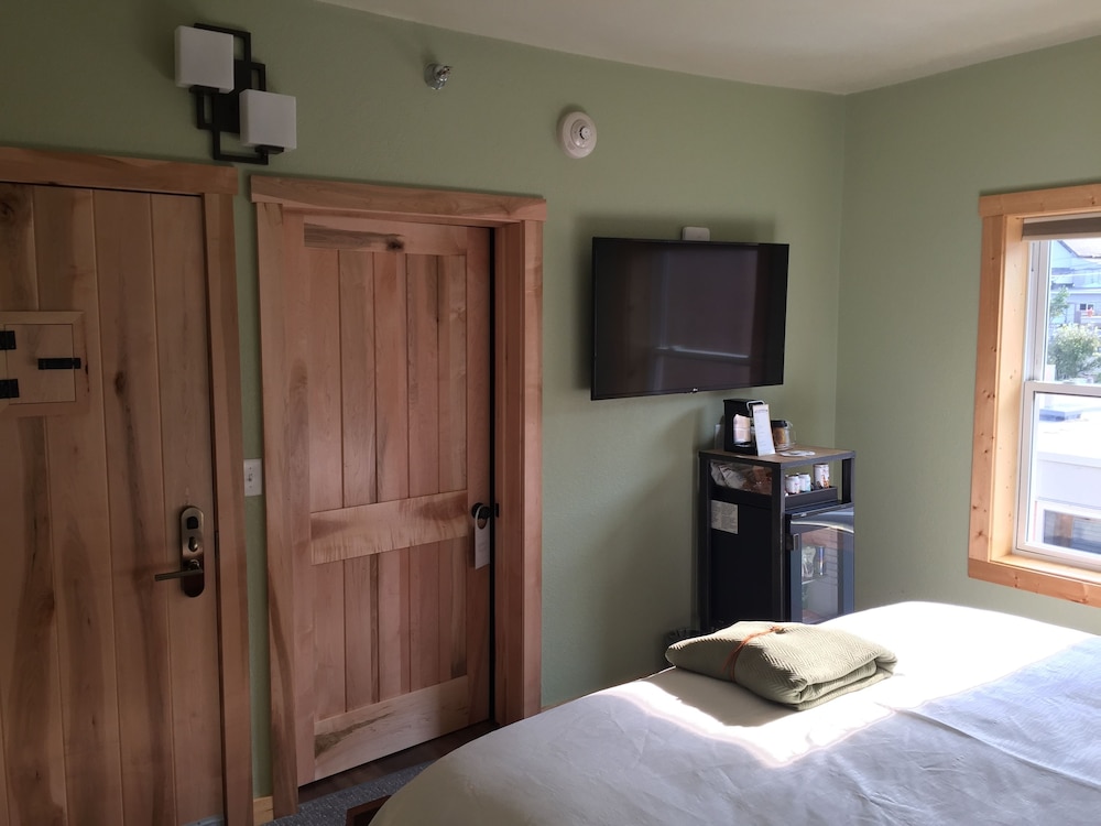 Roam Inn - photo 17