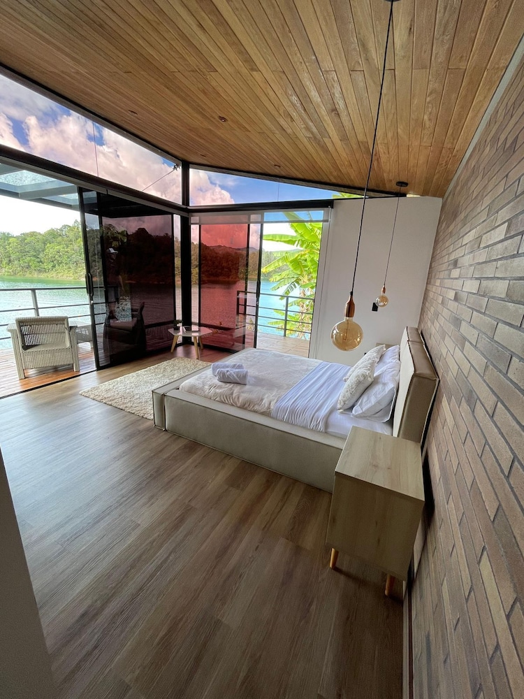 Glamping Boreal in Guatape, Colombia