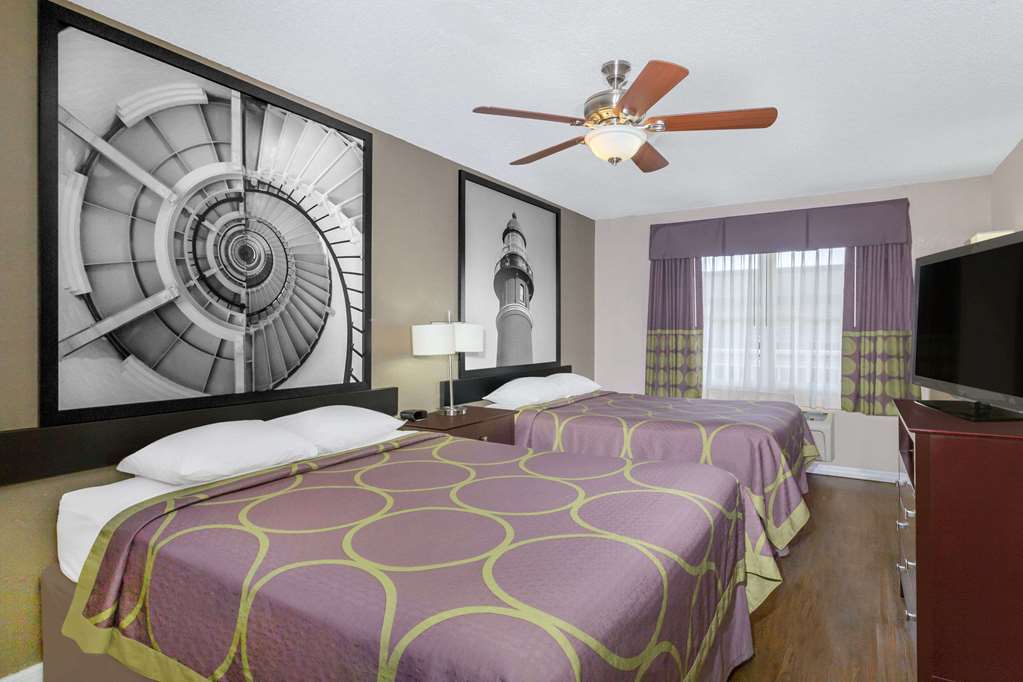 Super 8 by Wyndham Ellenton Bradenton Area - photo 6