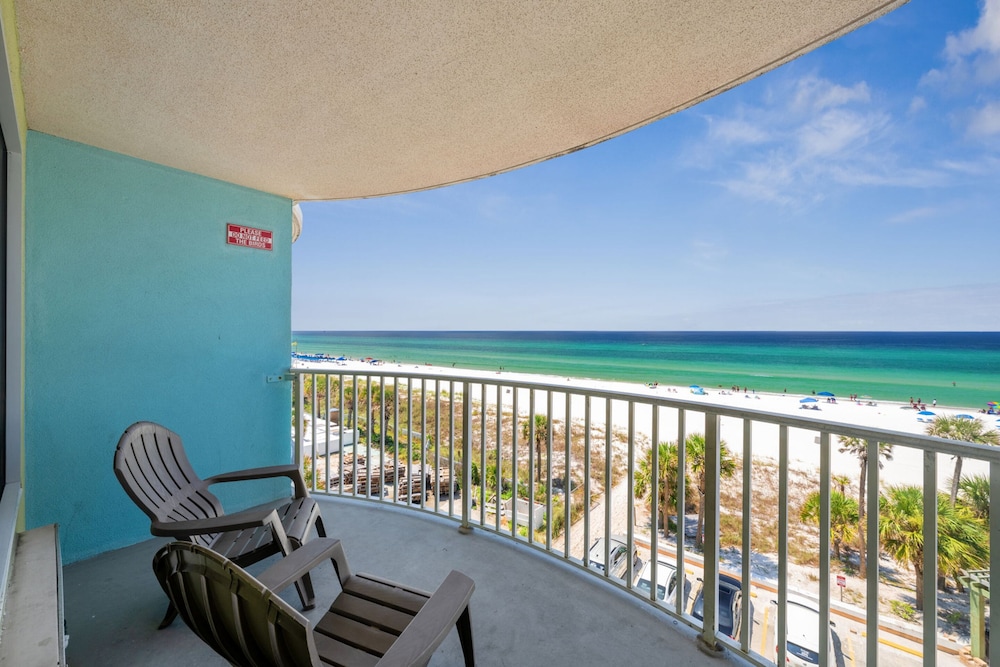 Holiday Terrace Beachfront Hotel a By The Sea Resort - photo 14